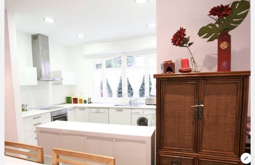 Hendaye Casa | Preciosa Villa 4****, 300 m de playa, 12 pax, vistas a bahía, jardin y parking