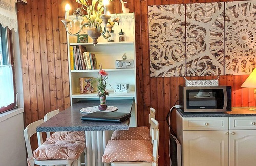 Ense Casa | Preciosa casa de vacaciones para 5 personas con WIFI, TV y terraza