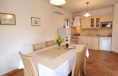 Trget Casa | Estupenda casa de vacaciones con piscina privada, WIFI, A/C, TV, terraza y aparcamiento