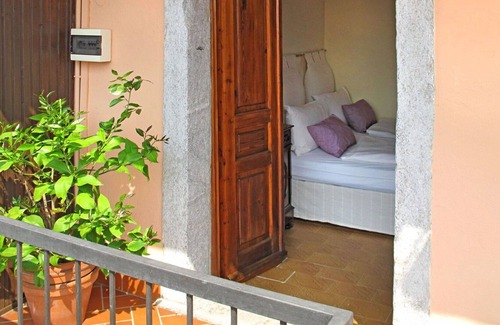 Arizzano Casa | Preciosa casa de vacaciones para 5 personas con WIFI, TV y patio