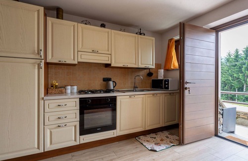 Roburent Casa | Maravillosa casa de vacaciones para 5 personas con WIFI, TV, terraza y aparcamiento
