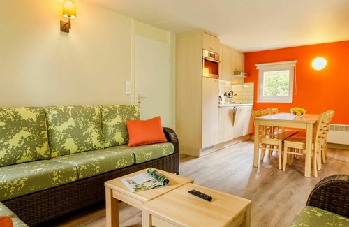 Vielsalm Casa | Estupenda casa de vacaciones para 6 personas con WIFI, piscina, TV, terraza y aparcamiento