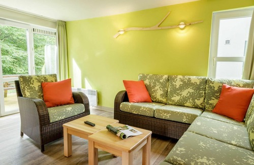 Vielsalm Casa | Estupenda casa de vacaciones para 6 personas con WIFI, piscina, TV, terraza y aparcamiento