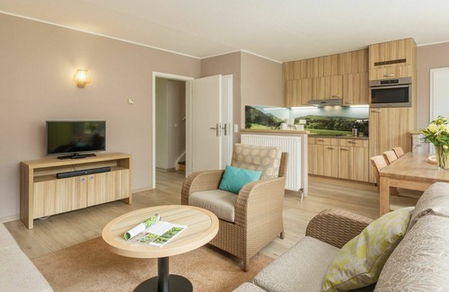 Medebach Casa | Preciosa casa de vacaciones para 6 personas con WIFI, piscina, jacuzzi, TV, terraza y aparcamiento