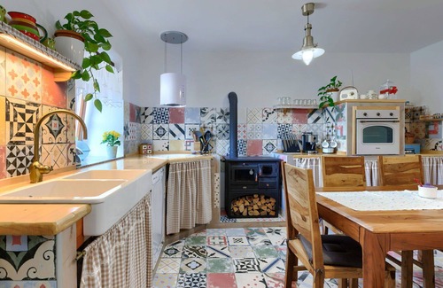 Grabri Casa | Preciosa casa de vacaciones con piscina privada, A/C, WIFI, TV, terraza y aparcamiento