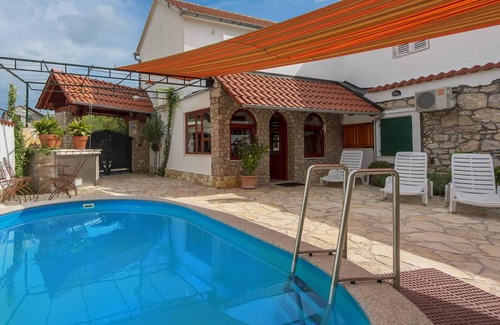 Cista Velika Casa | Preciosa casa de vacaciones con piscina privada, A/C, WIFI, TV, terraza y aparcamiento