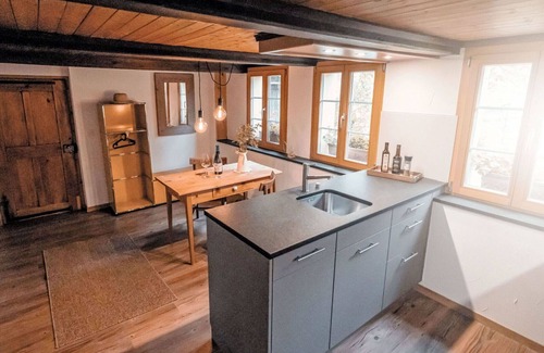 Innertkirchen Villa | Maravillosa casa de vacaciones para 2 personas con WIFI, TV, patio y vista panorámica
