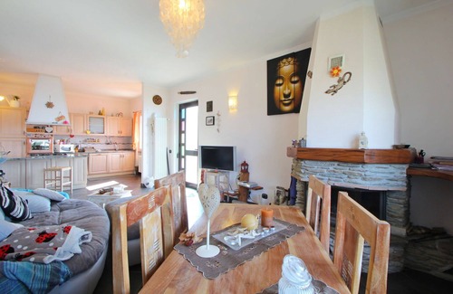 Montignoso Villa | Casa de vacaciones con WIFI, TV, balcón, vista panorámica, aparcamiento, cerca de Forte Dei Marmi