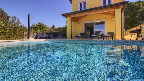 Mugeba Villa | Beautiful villa Mugeba II with pool near the aquapark in Porec