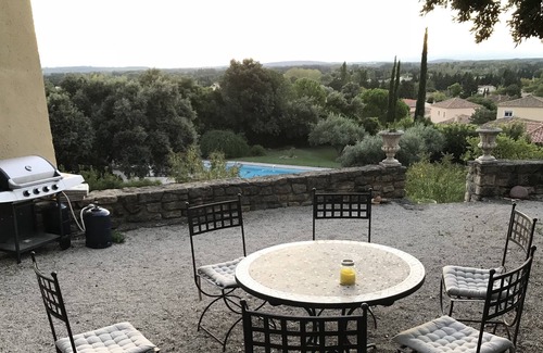 Sauveterre Villa | Precio de última hora TOP Villa cerca de Avignon con vistas al Mont Ventoux