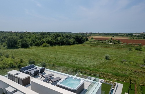 Kukci Villa | Villa Parenzo III by Villas Guide