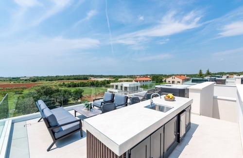 Kukci Villa | Villa Parenzo III by Villas Guide