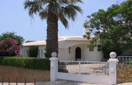Albufeira Villa | Maravillosa villa, piscina, vista al mar, 5 min. a pie de playa, jardín, aire acondicionado, wifi,