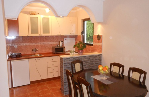 Podi Villa | Hermosa villa con gran piscina privada y vistas al mar ya la montaña impresionantes