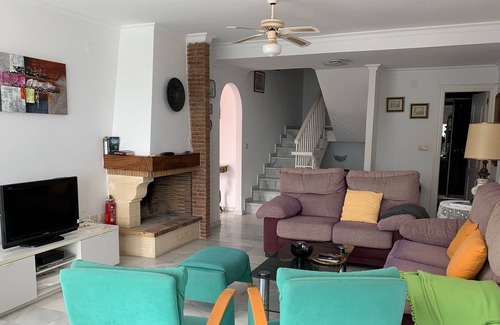 Velilla-Taramay Villa | Villa con vistas al mar, zona de BBQ y gran piscina. Con aire acondicionado