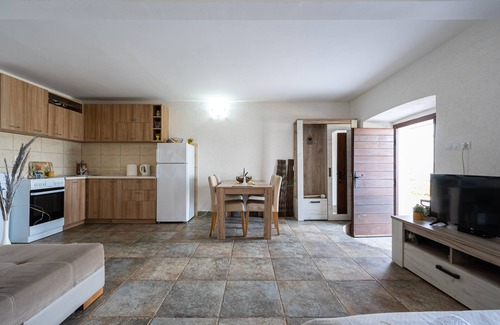 Kotor Villa | Estudio en la ladera con vista al mar
