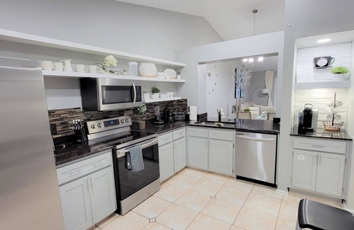 Indian Wells Casa | Beautiful Villa, with pool near Orlando attractions.