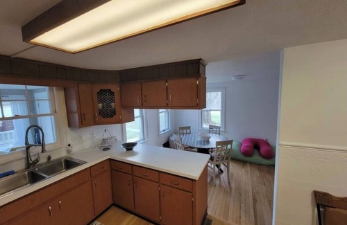 Saugerties Casa | Beautiful Village 2BR loaded with extras