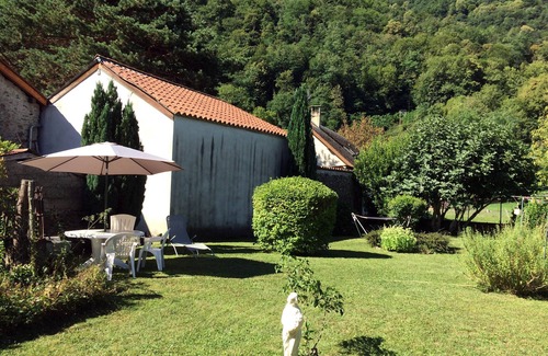 Estenos Casa | Hermosa casa de pueblo en el corazón de los tres valles.