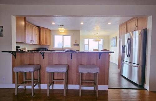 Medford Casa | Beautiful Vineyard Villa surrounded by mountains
