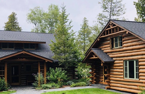 Walloon Lake Cabaña | Hermosa cabaña del lago valón con casa de huéspedes