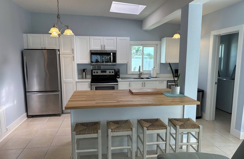 Port Charlotte - Charlotte Harbor Casa | Beautiful waterfront home, heated pool, bbq, dock, close to beaches, restaurant