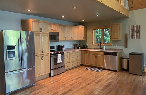 Dysart et al Cabaña | Beautiful Waterfront Cottage on Picadilly Bay, located on Redstone Lake