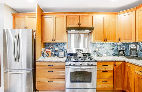 Chestertown Casa | Beautiful waterfront home with hot tub & firepit - right on the river's edge
