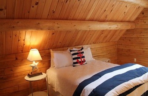 Salsbury Cove Cabaña | Beautiful waterfront Bar Harbor cottage with nice beach