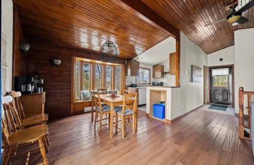 Greater Napanee Casa | Beautiful Waterfront Family Escape!