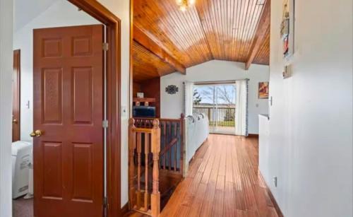 Greater Napanee Casa | Beautiful Waterfront Family Escape!