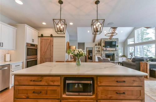 Brainerd Casa | Beautiful waterfront lake home on Round Lake - connected to Gull Lake Chain!