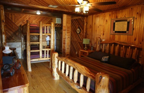 Quinlan Cabina | Hermoso rancho privado y Lodge en el lago Tawakoni - 50 millas de Dallas