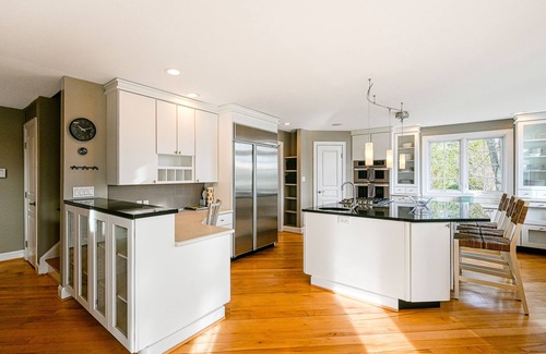 Annapolis Casa | Beautiful waterfront home on The Chesapeake Bay with private dock & beach access