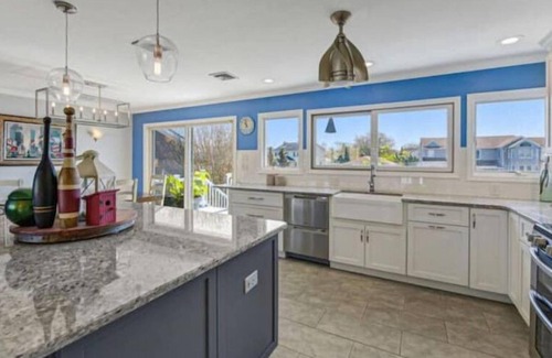 Massapequa Casa | Beautiful Waterfront Retreat!
