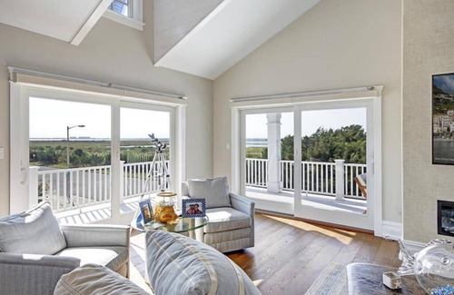 Stone Harbor Casa | Beautiful wetland views