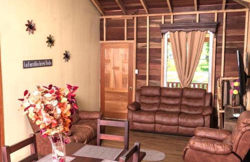 Santa Ana Apartamento | Beautiful Wooden Cabin W AC
