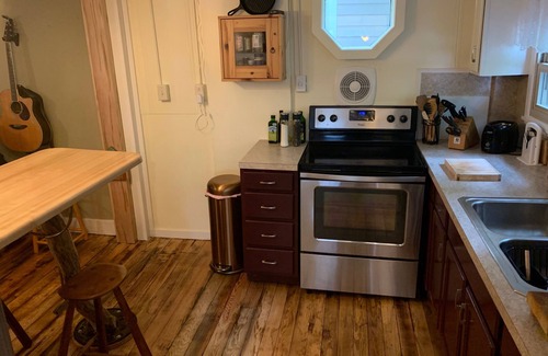 Mount Gretna Heights Cabaña | Beautiful Yr Round Cottage Great Porch, Heart of MTG, Near Hershey, Lititz, Lanc