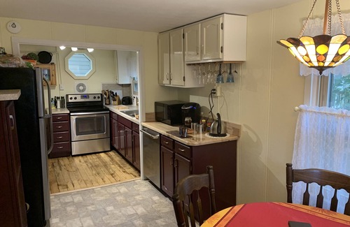 Mount Gretna Heights Cabaña | Beautiful Yr Round Cottage Great Porch, Heart of MTG, Near Hershey, Lititz, Lanc