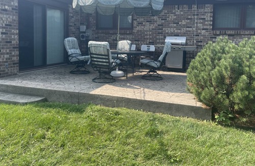 Sterling Heights Casa | Beautiful10-12 people 6 queen bed 4 bedroom private location