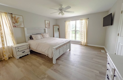 Dickson Otro | Beautifull farm house located in Dickson, TN- ONLY 54 mins to downtown Nashville