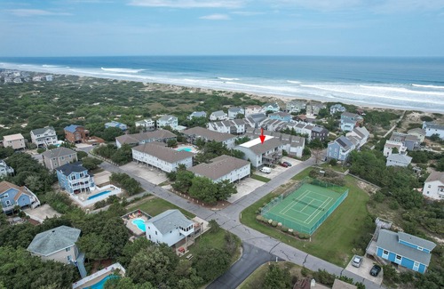 Ocean Sands Condominio | Beautifully appointed Corolla condo with direct beach access!