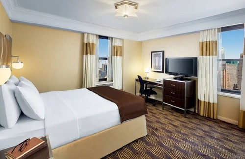 Garment District Hotel | Beautifully Appointed Hotel Room in a NYC Landmark with Modern Comfort