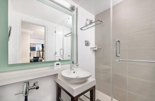 Garment District Hotel | Beautifully Appointed Hotel Room in a NYC Landmark with Modern Comfort