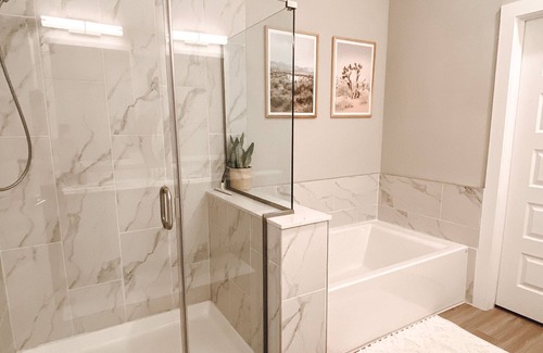 North Westminster Apartamento | Beautifully decorated boho chic 1 bedroom apt w/ resort amenities!