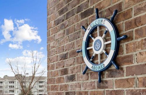 Central Myrtle Beach Apartamento | Beautifully Decorated 3 BR,2 Bath Condo, First floor wth Walk in Shower! Located in Golf Community