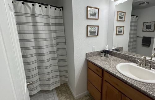 Albany Casa | Beautifully decorated 3 bedroom home on one acre