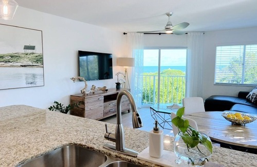 Tavernier Condominio | BEAUTIFULLY DESIGNED OCEANFRONT CONDO