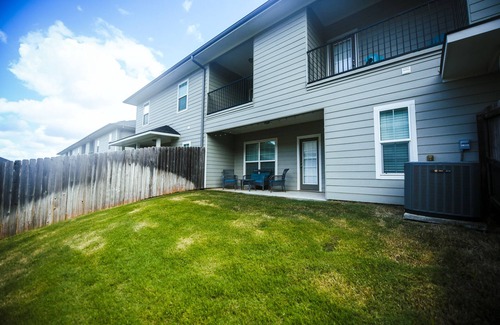 Wellborn Casa | Beautifully furnished townhome! Spacious Aggie retreat!