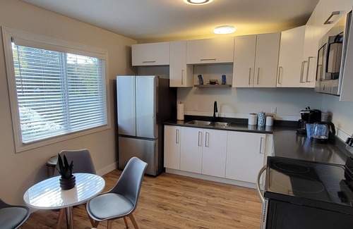 Prince George Casa | Beautifully Furnished Renovated 4 Bedroom House.